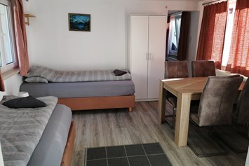 Monteurzimmer: Monteurunterkunft in Bad Teinach für 4 Personen - Ferienwohnung "TAL-ECK"