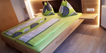 Monteurwohnung - Einzelbetten - Tirol - Schlafzimmer FEWO 1 - Ferienhaus Sporer