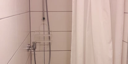 Monteurwohnung - Bettwäsche: Bettwäsche gegen Gebühr - Deutschland - Bad / Dusche - Monteurzimmer Burgenlandkreis