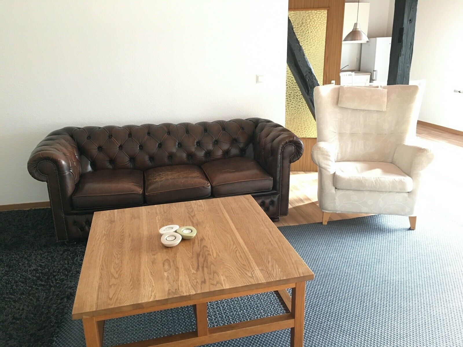 Monteurzimmer: Große und helle Monteurzimmer Wohnung in zentraler Lage ab sofort Frei!!