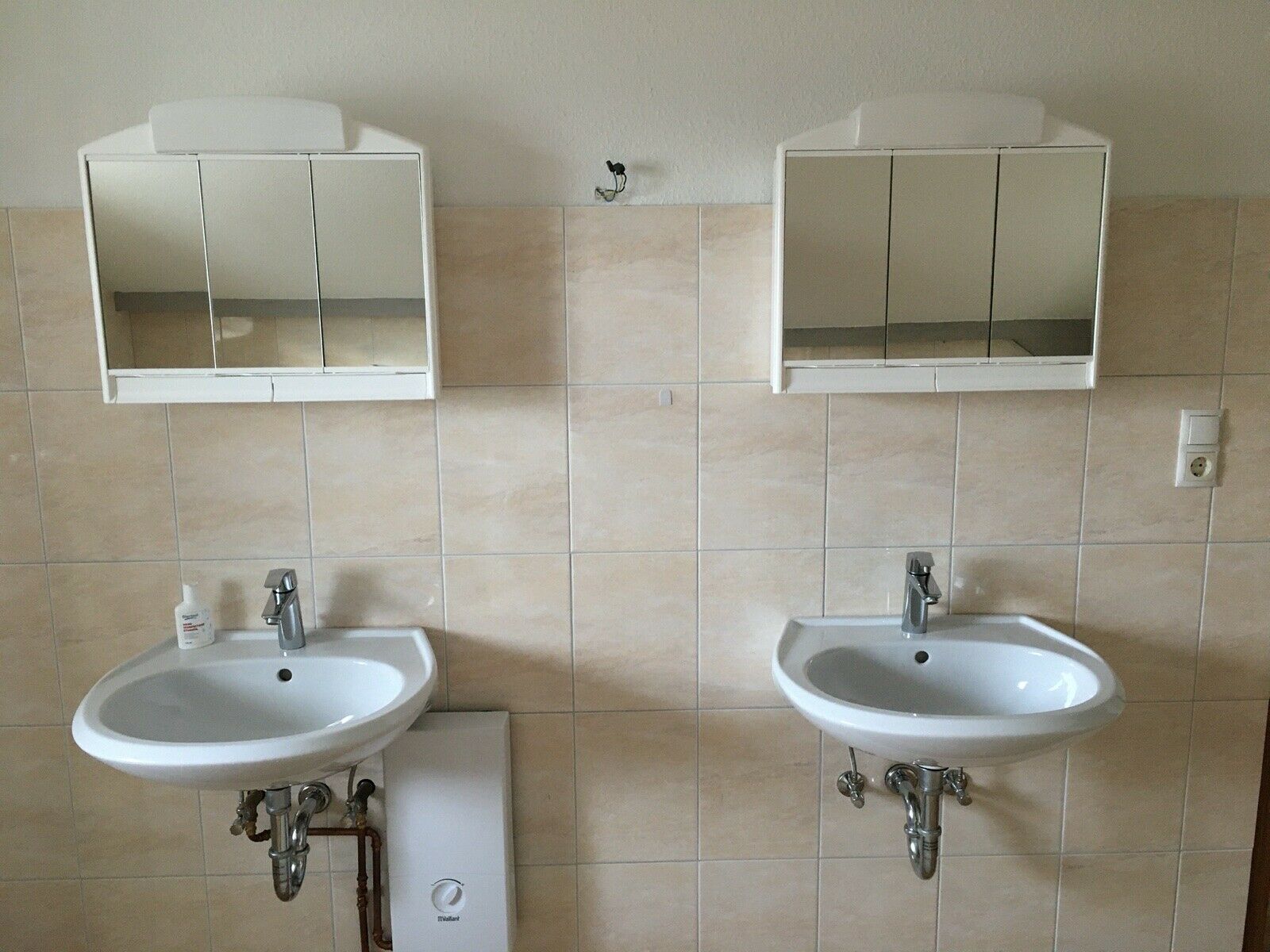 Monteurzimmer: Große und helle Monteurzimmer Wohnung in zentraler Lage ab sofort Frei!!