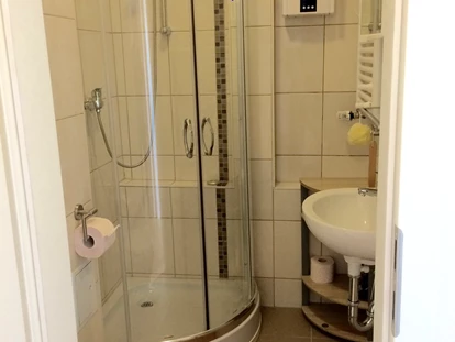 Monteurwohnung - TV - Deutschland - Duschbad - Ferien- und Monteurwohnungen Helmstedt