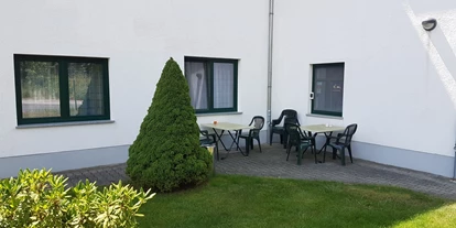Monteurwohnung - PLZ 04651 (Deutschland) - Ferienwohnungen Hölig Sitzecke im Freien - Ferienwohnungen Constanze Hölig
