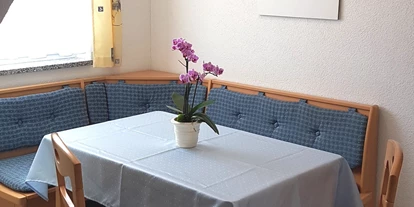 Monteurwohnung - PLZ 04651 (Deutschland) - Ferienwohnungen Hölig Sitzecke Beispiel - Ferienwohnungen Constanze Hölig