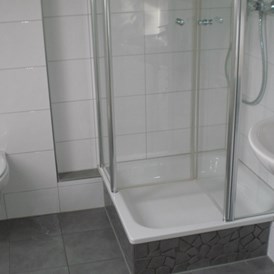 Monteurzimmer: Badezimmer - peter.waldhelm