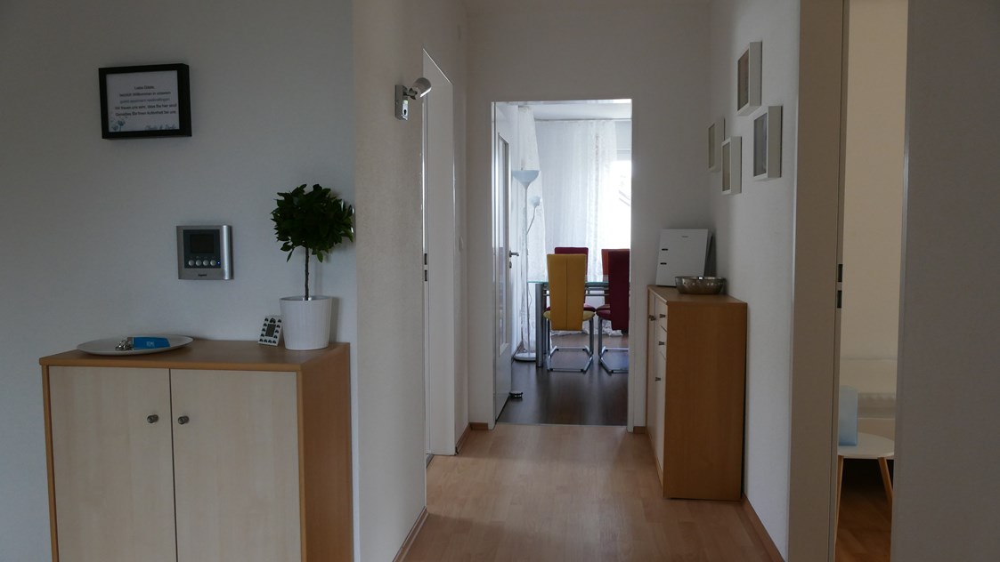 Monteurzimmer: Der geräumige Eingangsbereich - guest apartment niederalfingen // Aalen-Ellwangen-Heidenheim-Schwäbisch Gmünd