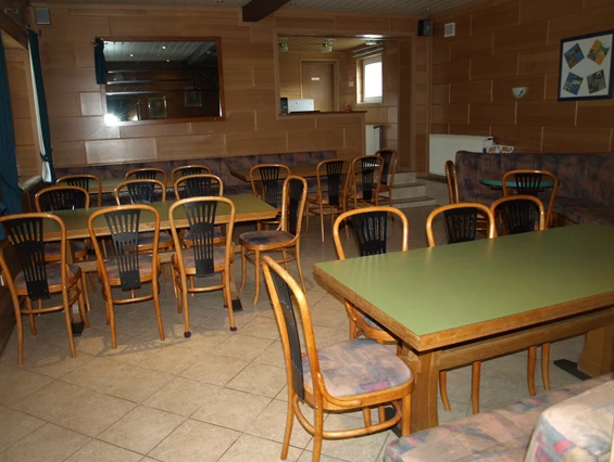 Monteurzimmer: Aufenthaltsraum - Alte Schule Heberndorf