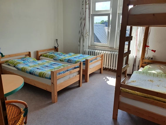 Monteurzimmer: Zimmer 6 für 2-4 Personen - Alte Schule Heberndorf