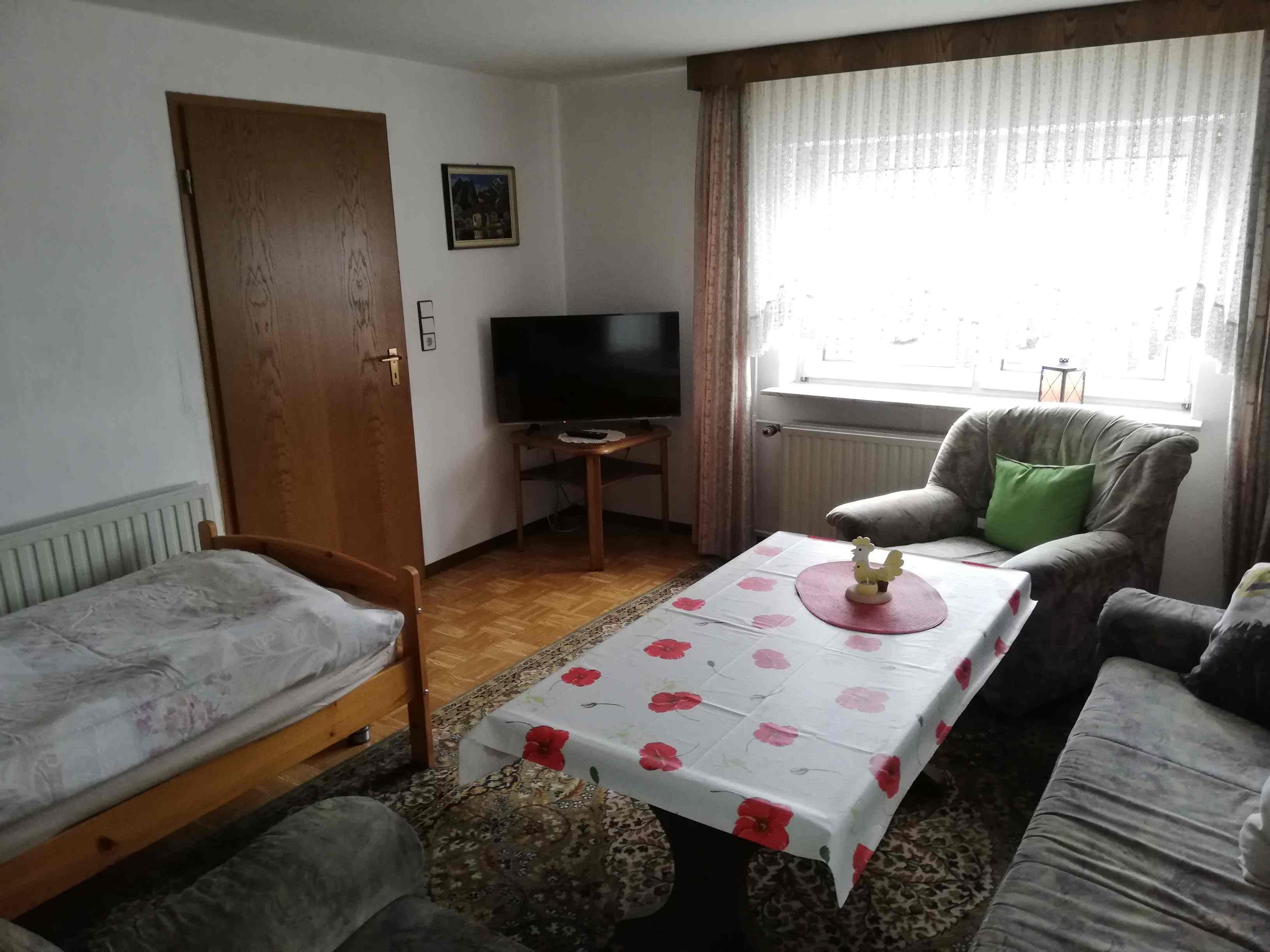 Monteurzimmer: Wohnzimmer 2 - Ferienhaus Brand