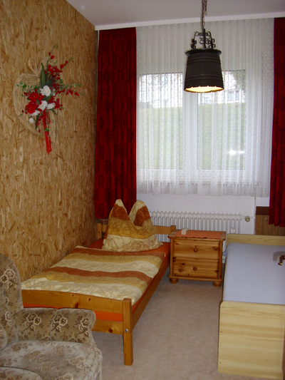 Monteurzimmer: Zimmer 1 - Heidrun Brand Ferienwohnung