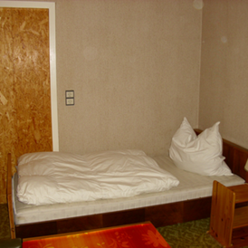 Monteurzimmer: Zimmer 8 - Heidrun Brand Ferienwohnung