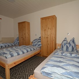 Monteurzimmer: 3 Bett Zimmer - Rüstzeit-Seltmann Sauna Fitness Fahrradverleih