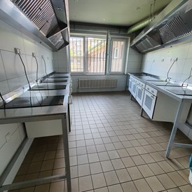 Monteurzimmer: Küche im Erdgeschoss - 1/2/sleep Boardinghouse Letzter Heller 