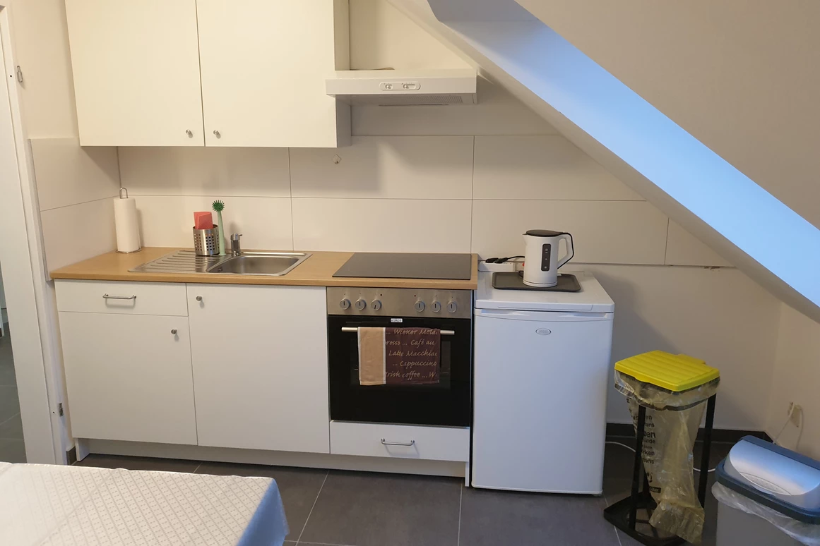 Monteurzimmer: Zimmervermietung Eifelweg Hannover Vesna
