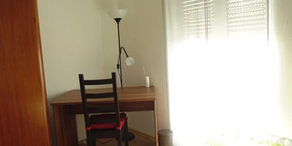 Monteurwohnung - Badezimmer: eigenes Bad - Kleinrinderfeld - Das Gästezimmer - Stadt- und autobahnnahes Zimmer für Drei