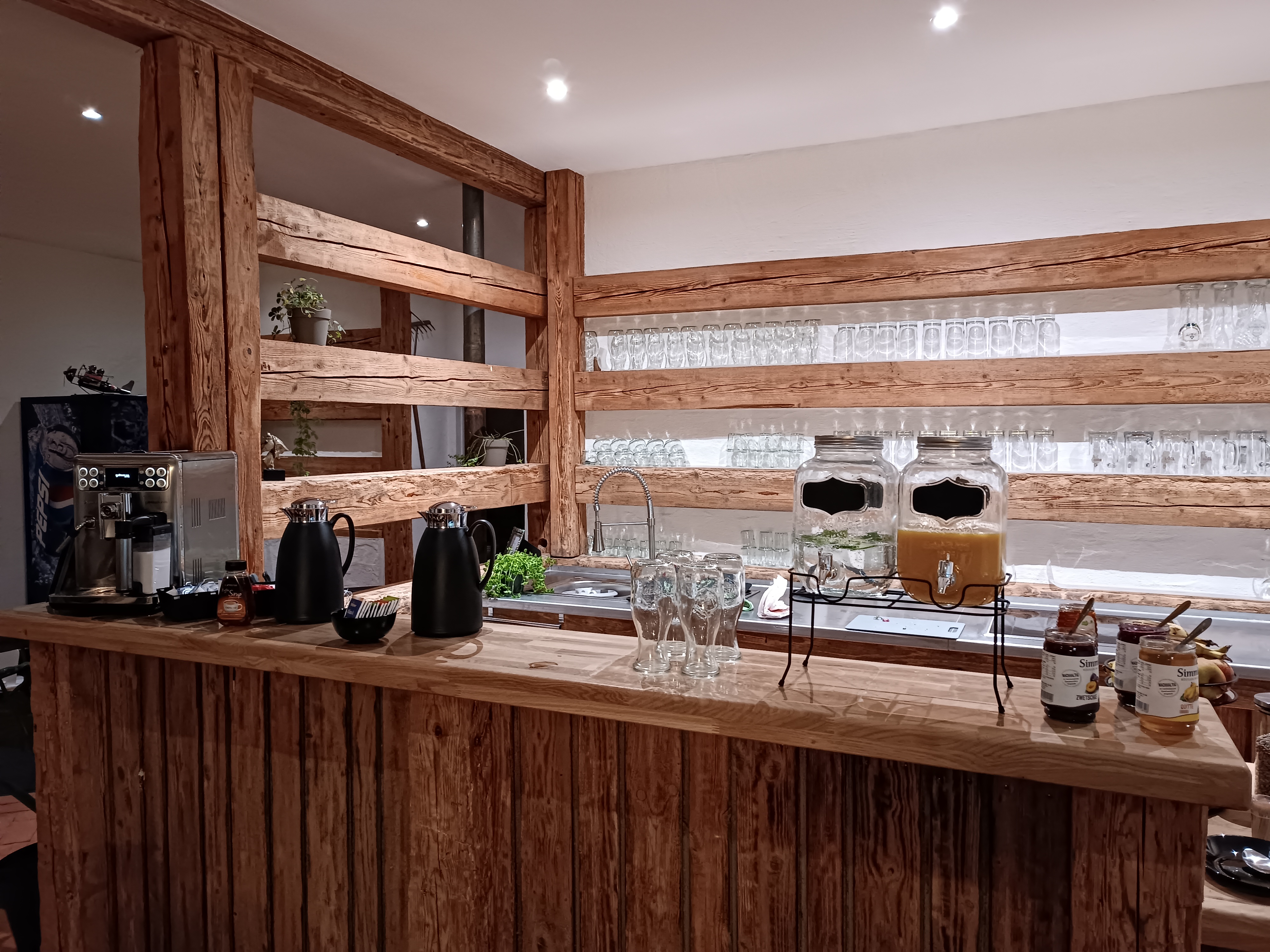 Monteurzimmer: Frühstück im Roßstall - Franzl Hof Gästehaus