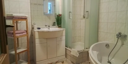 Monteurwohnung - TV - Oberlausitz - Bad Fewo zwei mit Dusche und Wanne - Burkhard Butterling