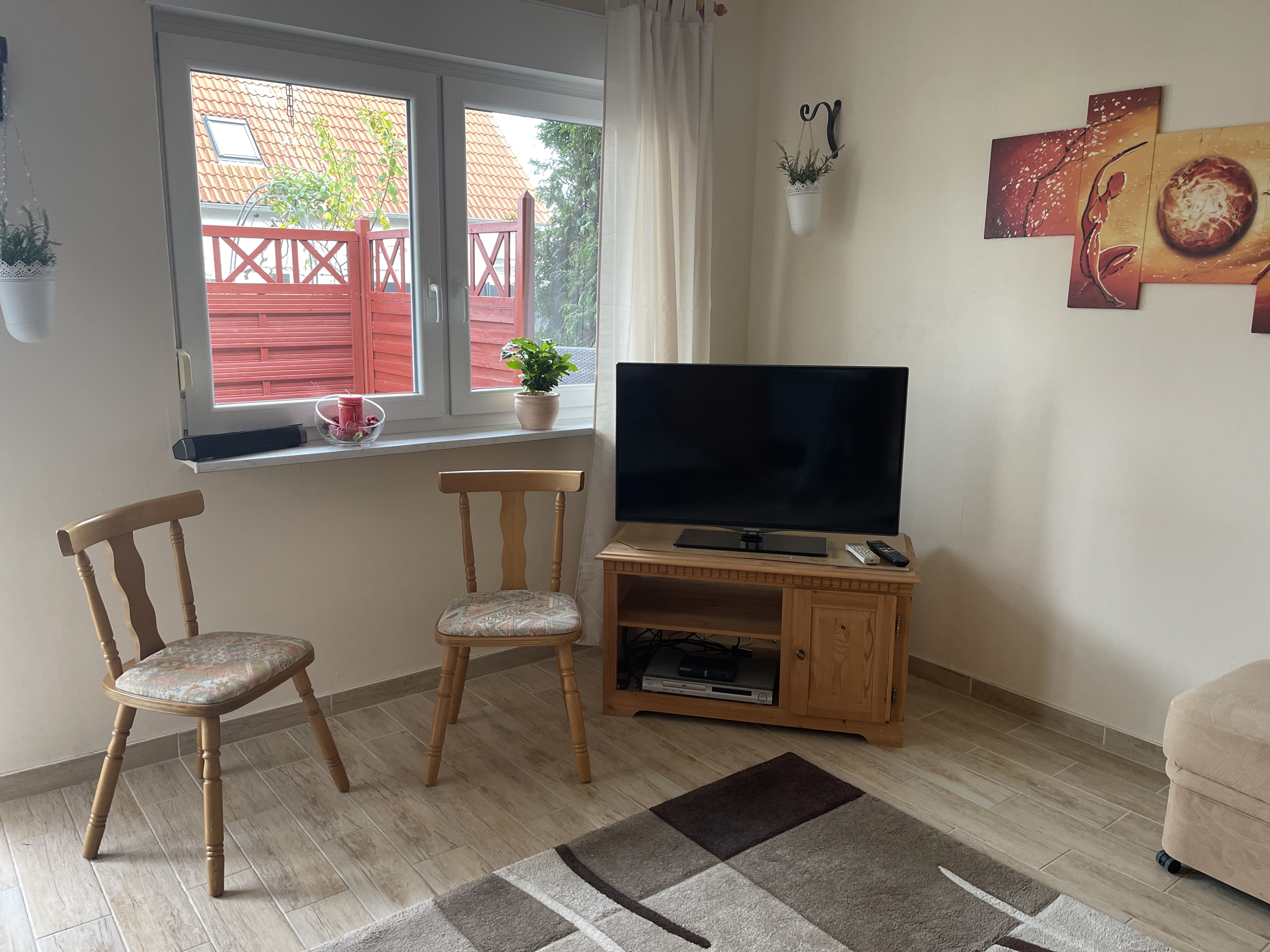 Monteurwohnung - Kühlschrank - Sachsen-Anhalt - Wohnzimmer  - Ferienwohnung Käthchen 