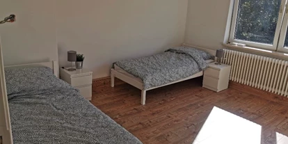 Monteurwohnung - Waschmaschine - Deutschland - Schlafzimmer - 1A Wohnung - eigene Küche & Bad
