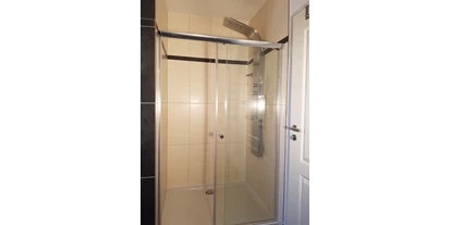 Monteurwohnung - Bettwäsche: Bettwäsche gegen Gebühr - Deutschland - Bodentiefe Echtlgas-Dusche - Haus Ganzlin bei Plau am See