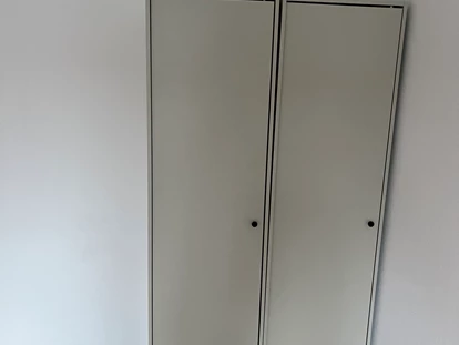 Monteurwohnung - Art der Unterkunft: Apartment - Österreich - Kleiderschrank in der Unterkunft für Arbeiter und Monteure in Dobl-Zwaring. - Azra Sinanovic
