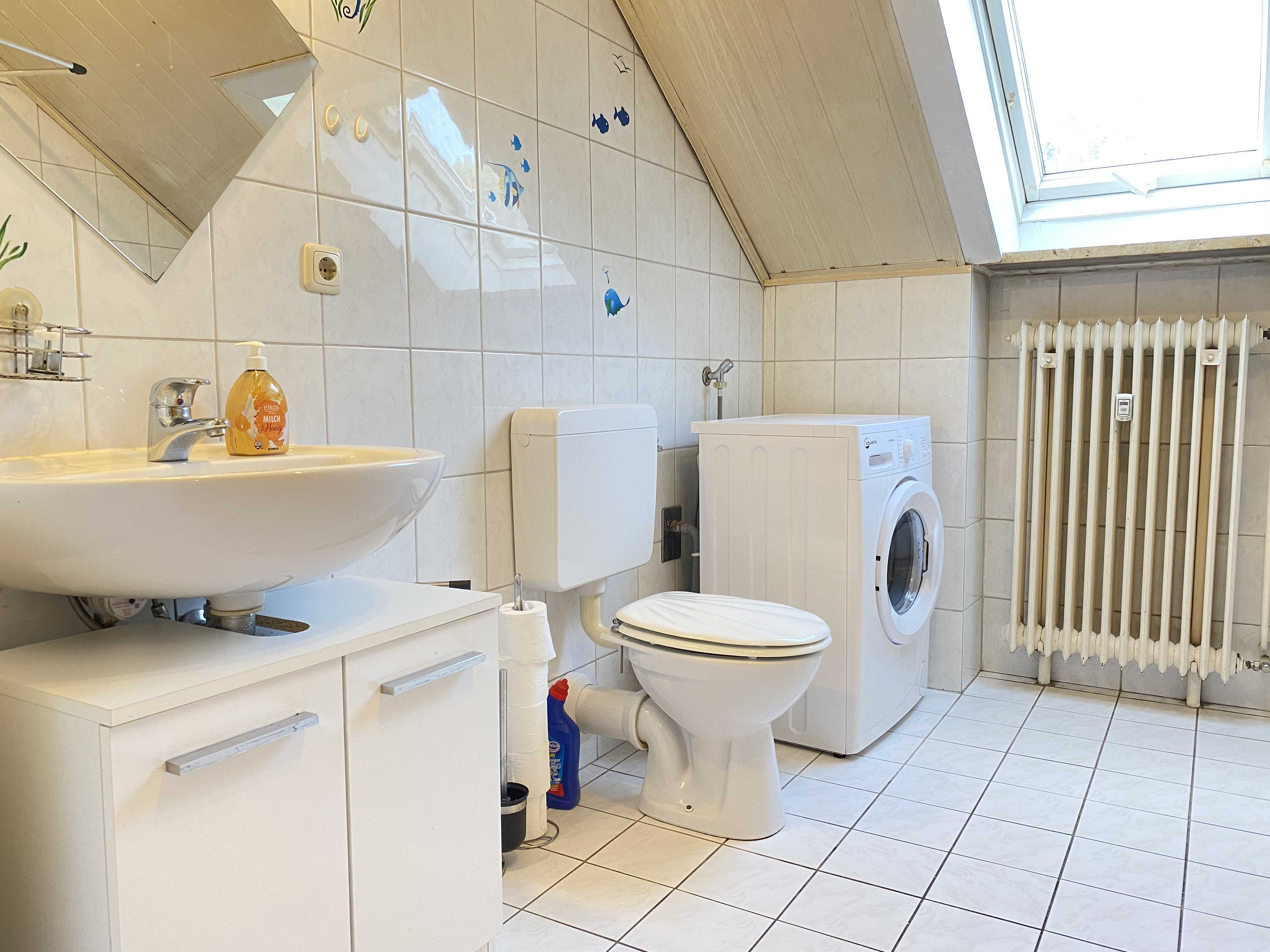 Monteurwohnung - Schwandorf - Badezimmer - (SAD131) Liebevoll eingerichtete Monteurwohnung