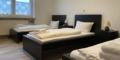 Monteurwohnung - Zimmertyp: Mehrbettzimmer - Rieden (Amberg-Sulzbach) - Schlafzimmer - (SAD141) Helle Monteurwohnung mit Balkon