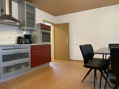 Monteurzimmer: Küche, Essbereich - (SAD141) Helle Monteurwohnung mit Balkon