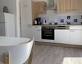 Monteurzimmer: Küche - Moderne Monteurwohnung mit Balkon (SAD151)