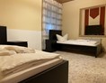 Monteurwohnung: Schlafzimmer - Monteurwohnung / Übergangswohnung (WA120)