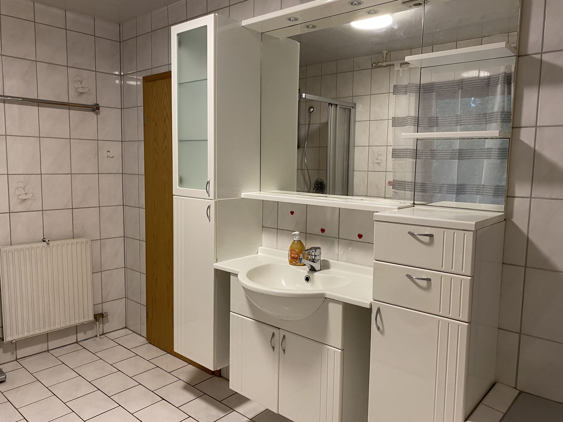 Monteurwohnung - Einzelbetten - Bayern - Badezimmer - Monteurwohnung / Übergangswohnung (WA120)