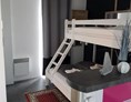 Monteurzimmer: Zimmeransicht, Schlafzimmer - Gemütliches Mobilheim am See (WA105)