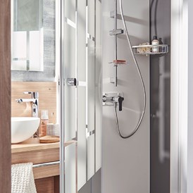 Monteurzimmer: Badezimmer - Hochwertiges Mobilheim am See (WA106)