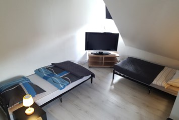 Monteurzimmer: Einzelbetten - Beata Holz