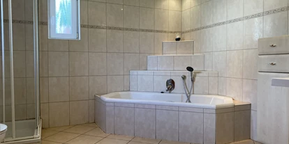 Monteurwohnung - Zimmertyp: Mehrbettzimmer - Rieden (Amberg-Sulzbach) - Badezimmer - Monteurunterkunft Wackersdorf (WA110)