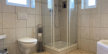 Monteurwohnung - Zimmertyp: Mehrbettzimmer - Rieden (Amberg-Sulzbach) - Badezimmer - Monteurunterkunft Wackersdorf (WA110)