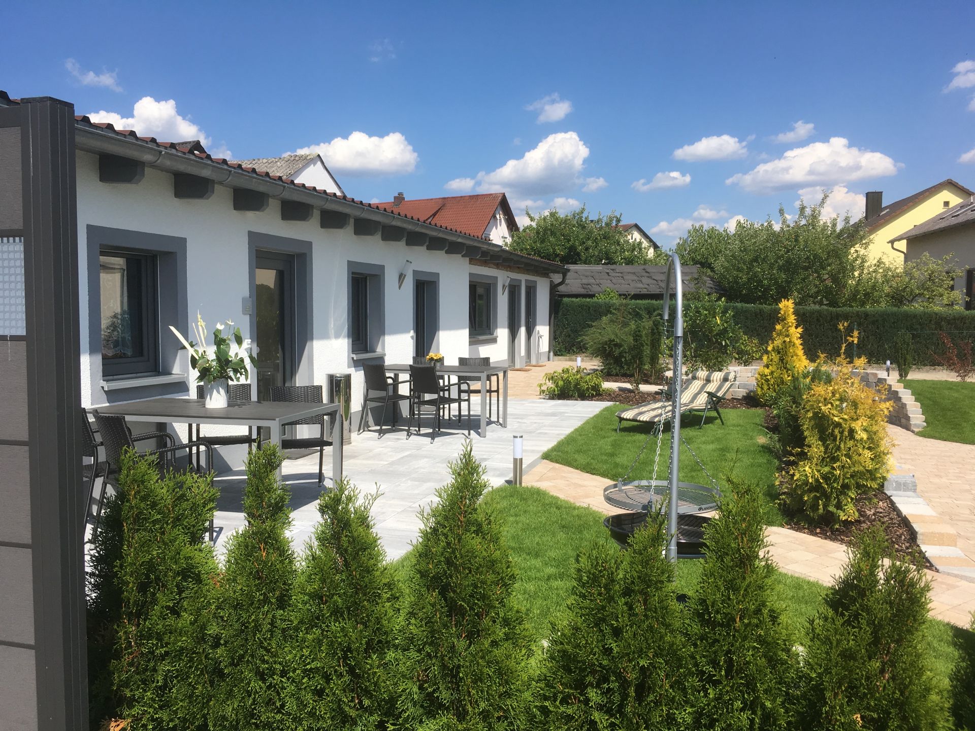 Monteurwohnung - Schwandorf - Außenansicht - Ferienapartment Nord Gesamt (WA325)