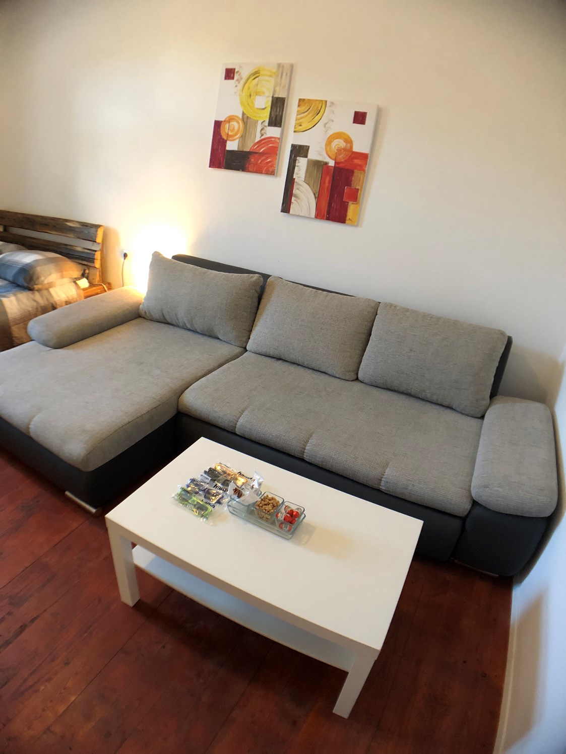 Monteurzimmer: Couch der Monteurunterkunft in Graz. - Monteurzimmer/Monteurwohnung in Graz