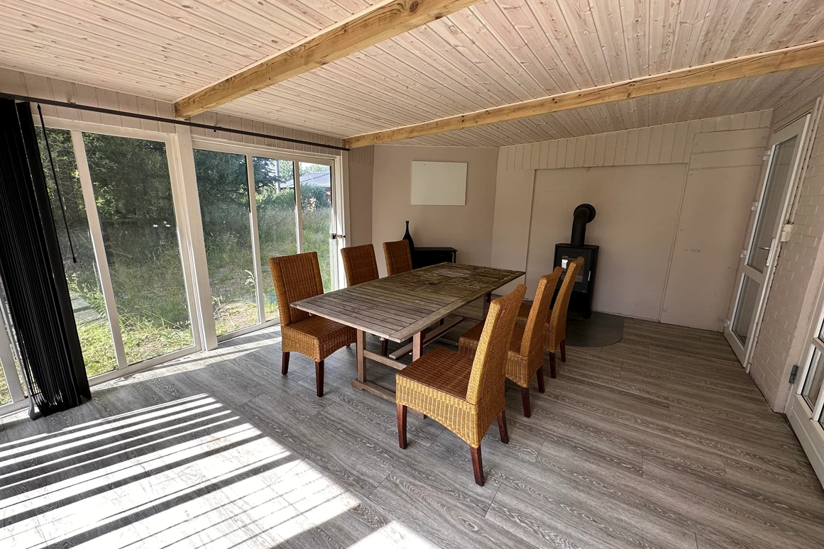 Monteurzimmer: Esszimmer mit Kamin - Super Monteurshaus bis 12 Personen