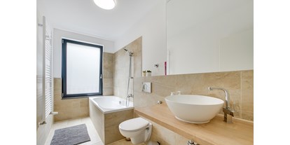 Monteurwohnung - Zimmertyp: Doppelzimmer - Neuss - Wellness-Oase - Top Wohnungen möbliert in Mönchengladbach, Viersen, Krefeld