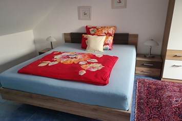Monteurzimmer: Blaues Zimmer Wohnung DG - Ferienwohnung Hahn in Fulda