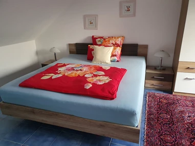 Monteurzimmer: Blaues Zimmer Wohnung DG - Ferienwohnung Hahn in Fulda