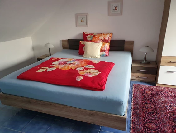 Monteurzimmer: Blaues Zimmer Wohnung DG - Ferienwohnung Hahn in Fulda