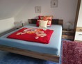 Monteurzimmer: Blaues Zimmer Wohnung DG - Ferienwohnung Hahn in Fulda