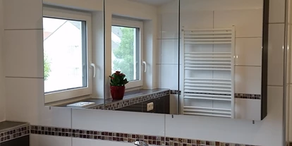 Monteurwohnung - PLZ 36043 (Deutschland) - Waschtisch Bad  Wohnung DG - Ferienwohnung Hahn in Fulda