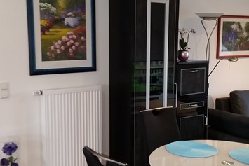 Monteurzimmer: Essbereich Wohnung DG - Ferienwohnung Hahn in Fulda