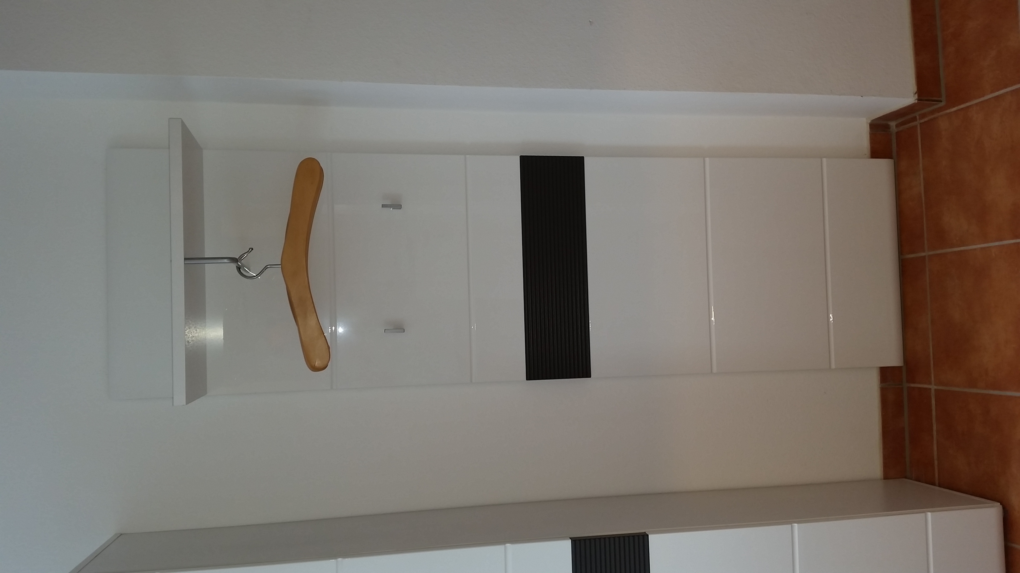 Monteurzimmer: Garderobe Wohnung DG - Ferienwohnung Hahn in Fulda