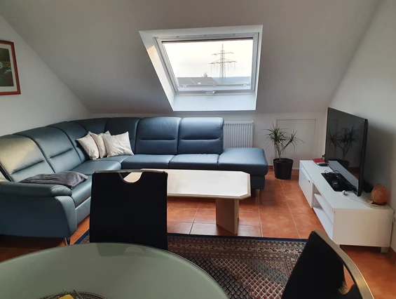 Monteurzimmer: Wohnbereich Wohnung DG - Ferienwohnung Hahn in Fulda