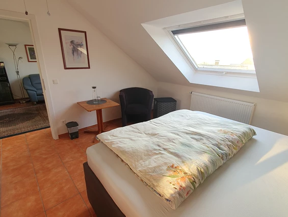 Monteurzimmer: Mahagonizimmer DG - Ferienwohnung Hahn in Fulda