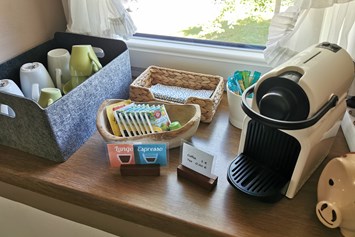Monteurzimmer: Kaffee/Tee Ecke für Doppel und Einzelzimmer - Ferienwohnung Saunahaus